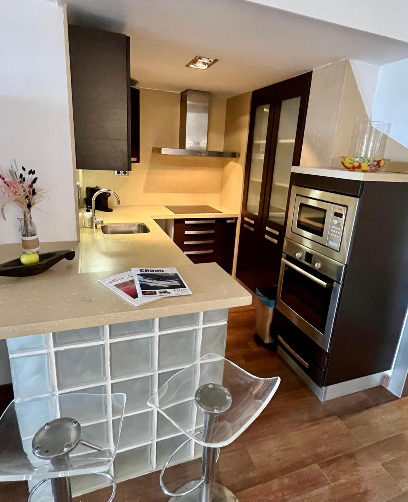 Lovely Ensuite Double In Shared In The Centre Of Santa Eularia - Close To The Beach, Shops, Bars And Restaurants Santa Eularia des Riu
