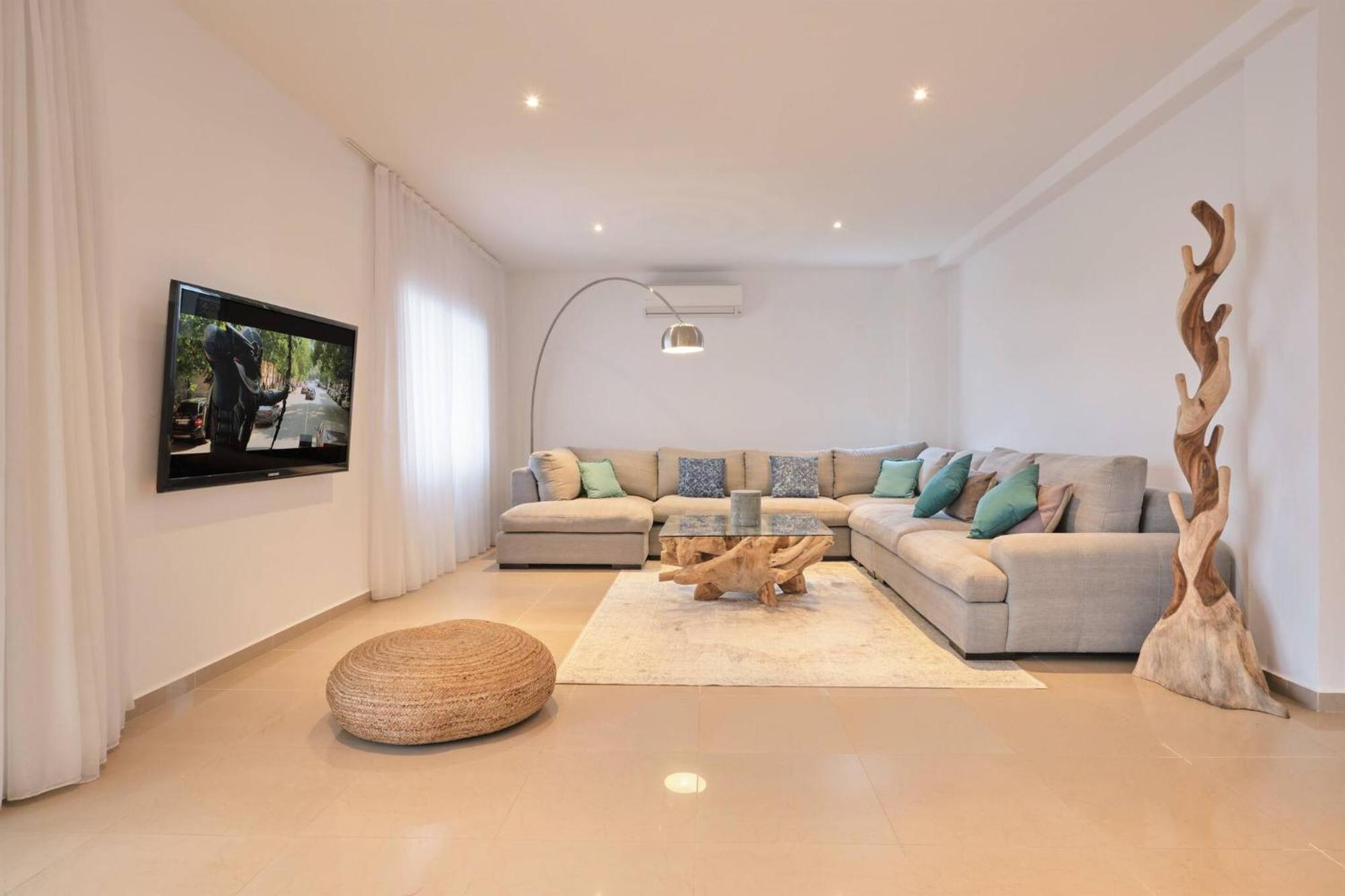 Julieta 2km From Ibiza Town And 1km From Talamanca *