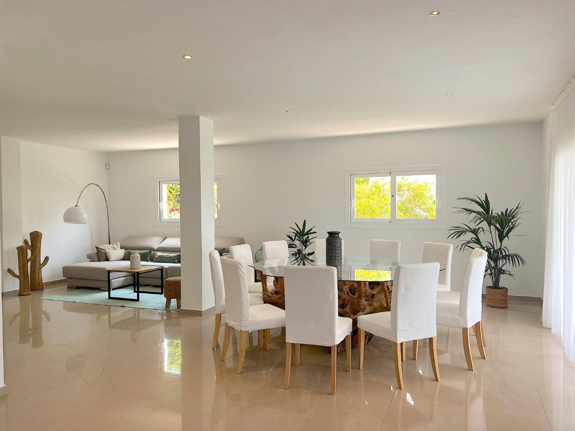 Julieta 2km From Ibiza Town And 1km From Talamanca Villa *