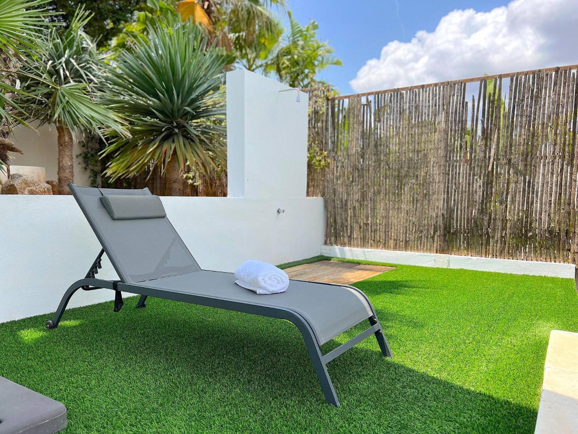 Julieta 2km From Ibiza Town And 1km From Talamanca Villa *