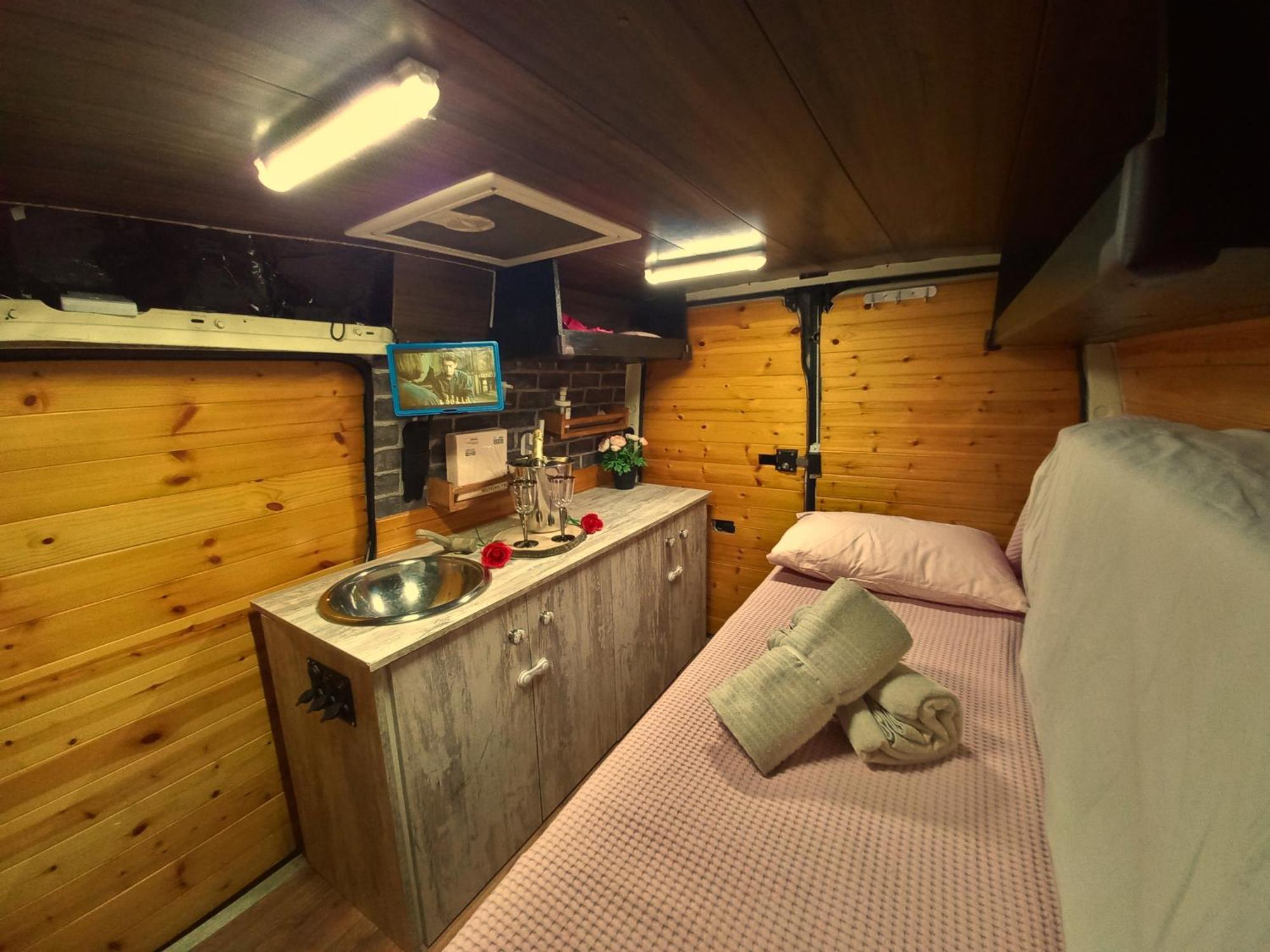 Camper Van Ibiza 1