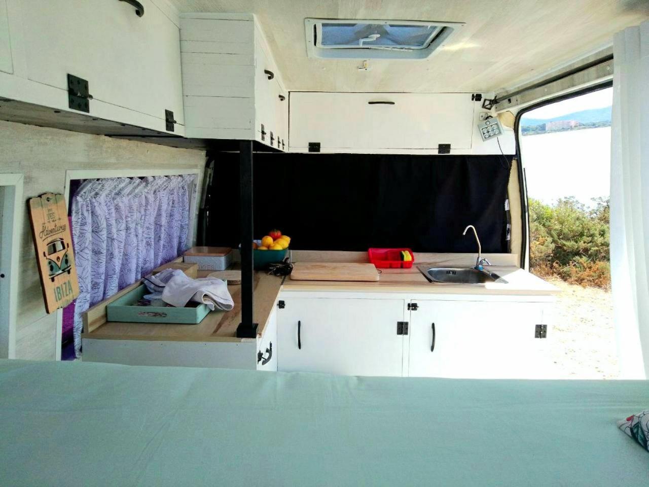 Camper Van Ibiza 1