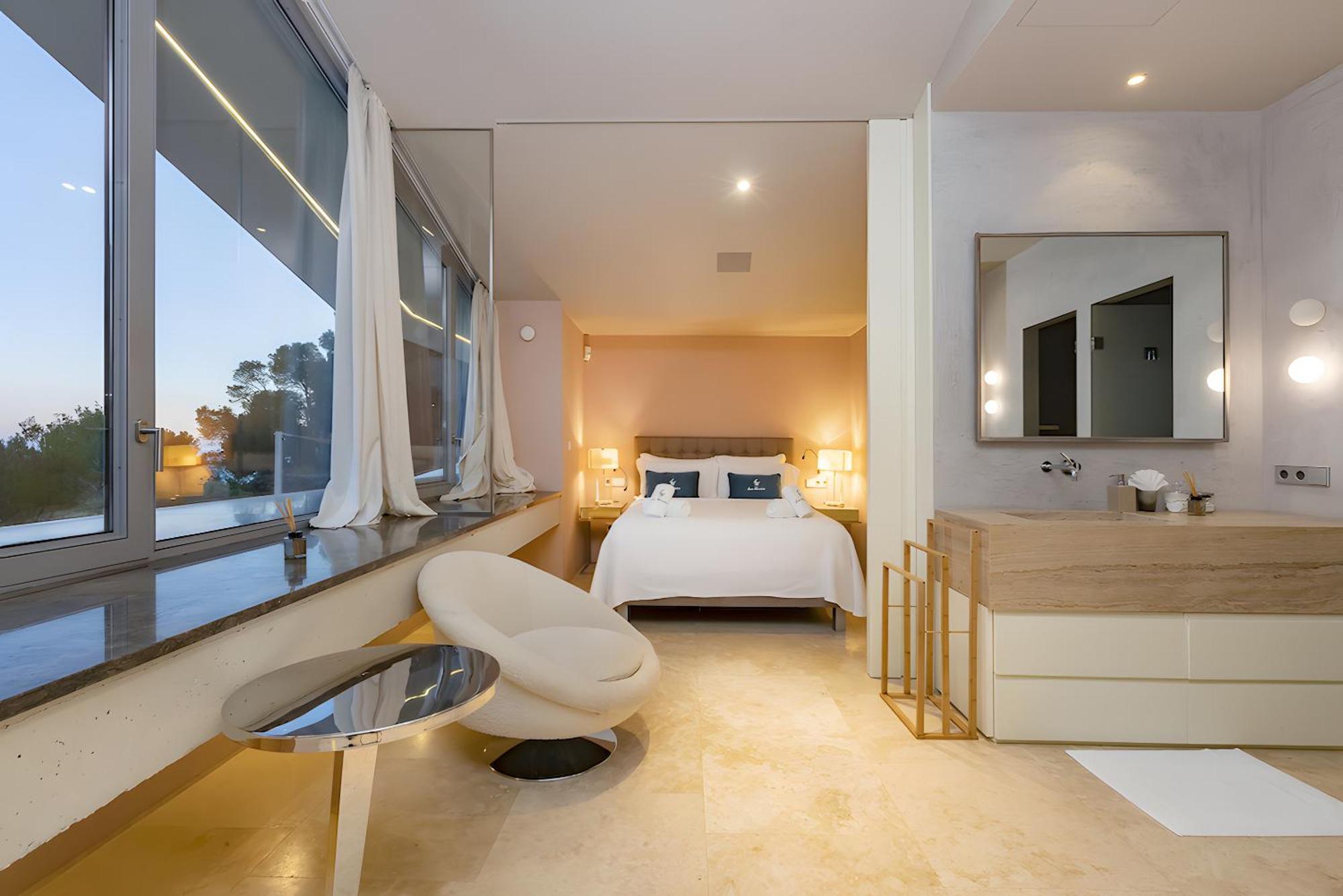 Nirvana Santa Eularia des Riu