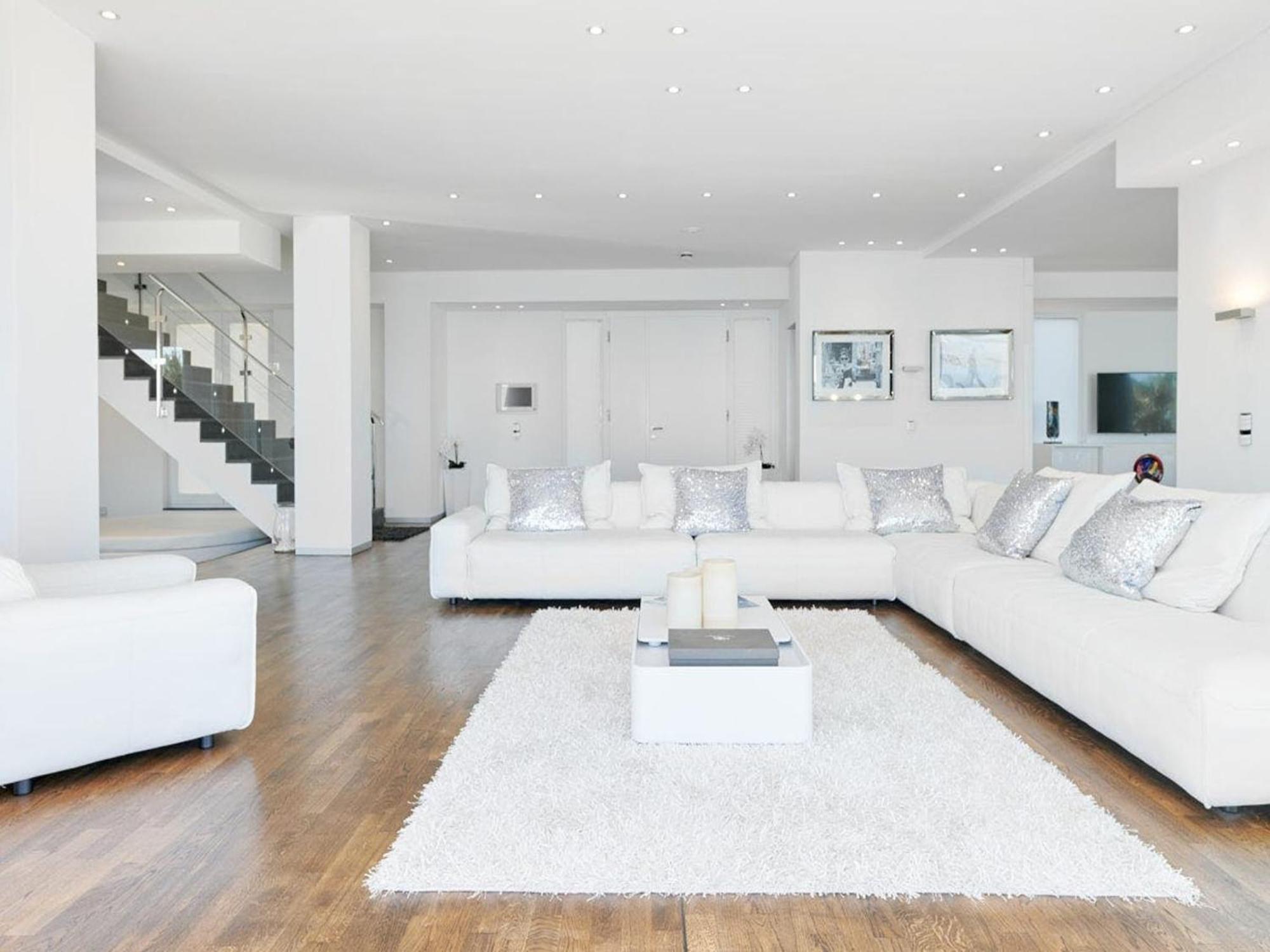 Lavish With Infinity Pool And Views Villa *