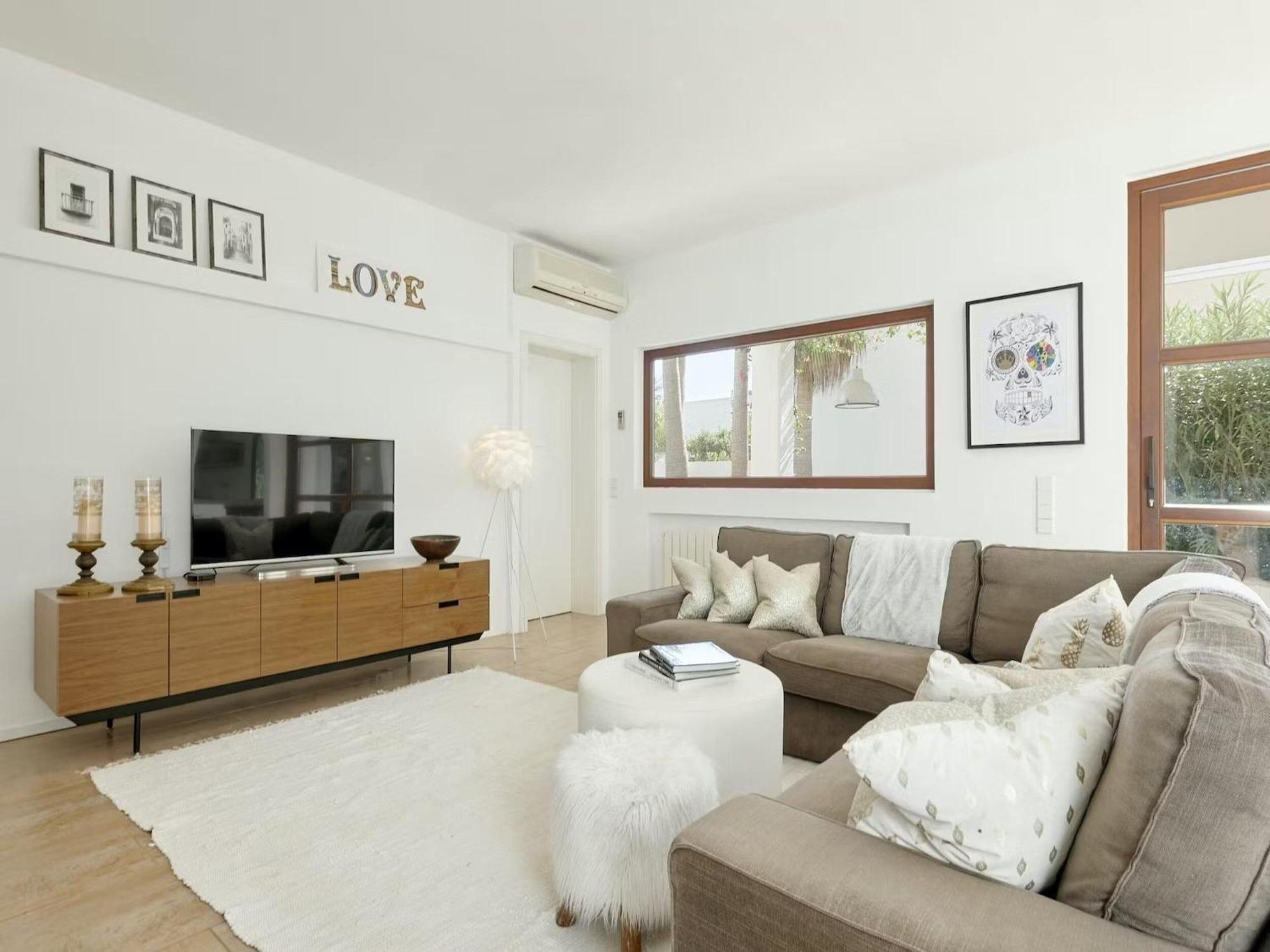 Cozy With View Villa