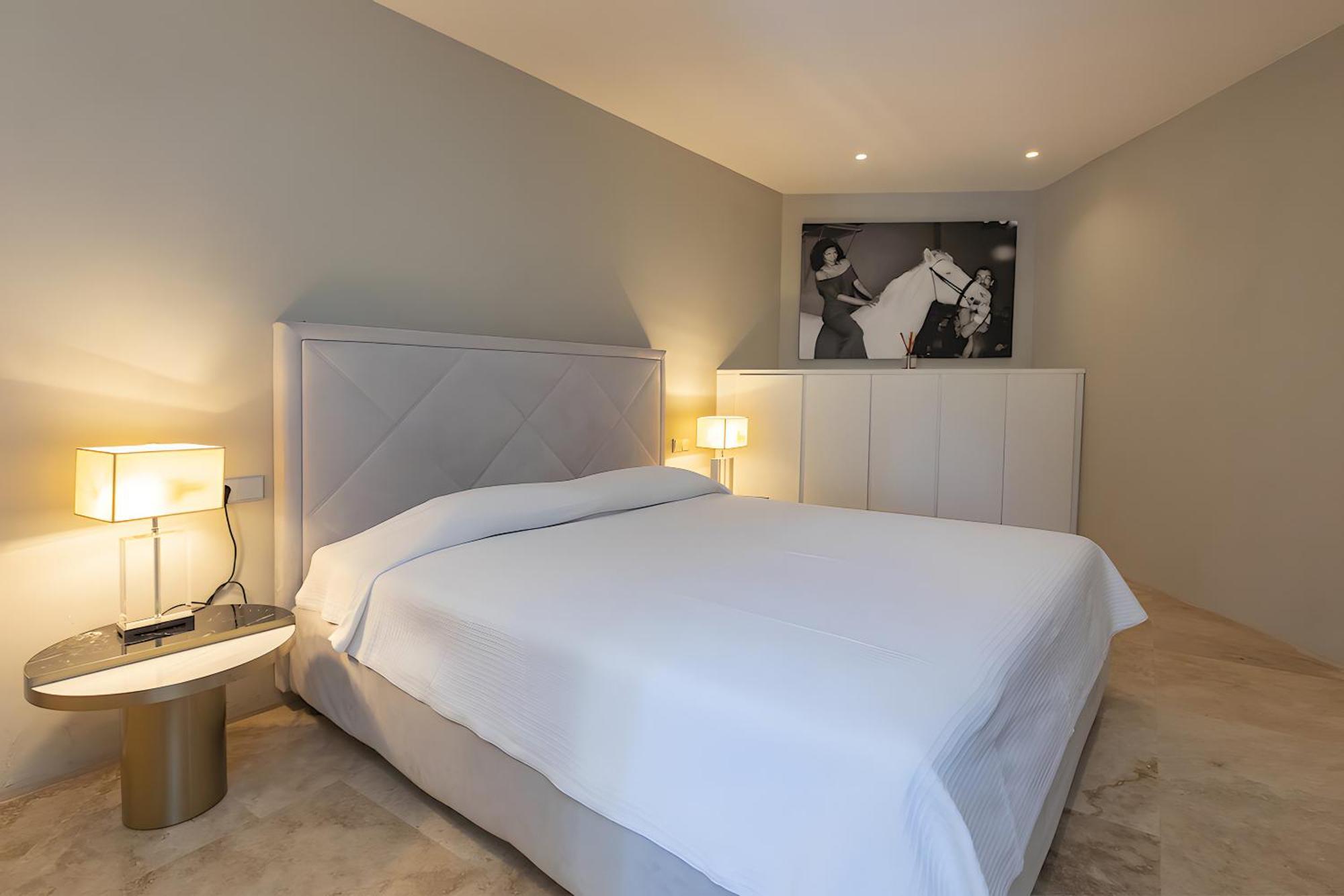 Nirvana Santa Eularia des Riu