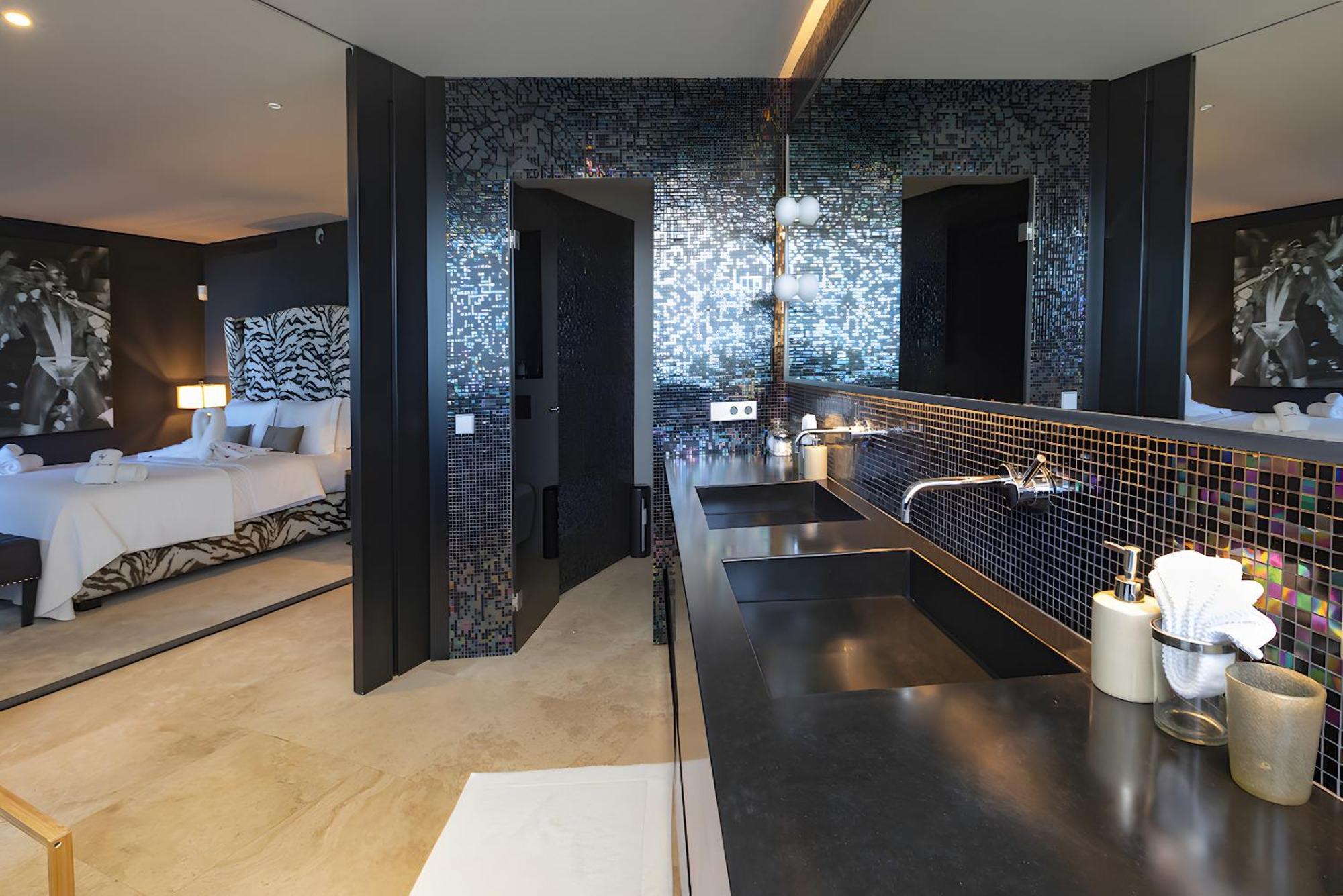 Nirvana Villa *
