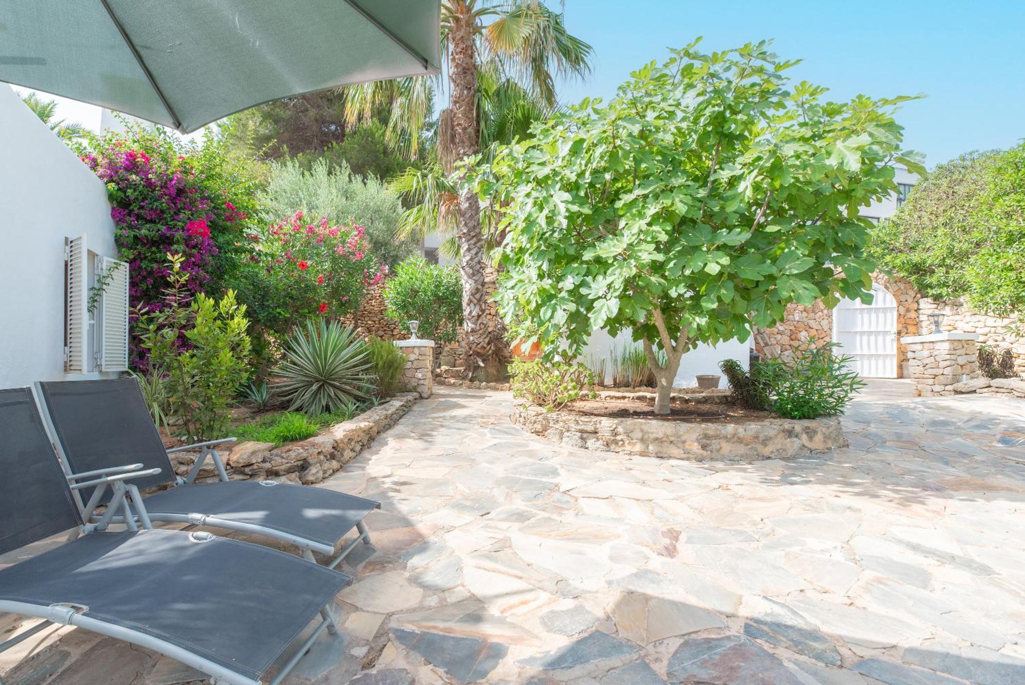 Chic Ibiza Nearby Olivera Villa *
