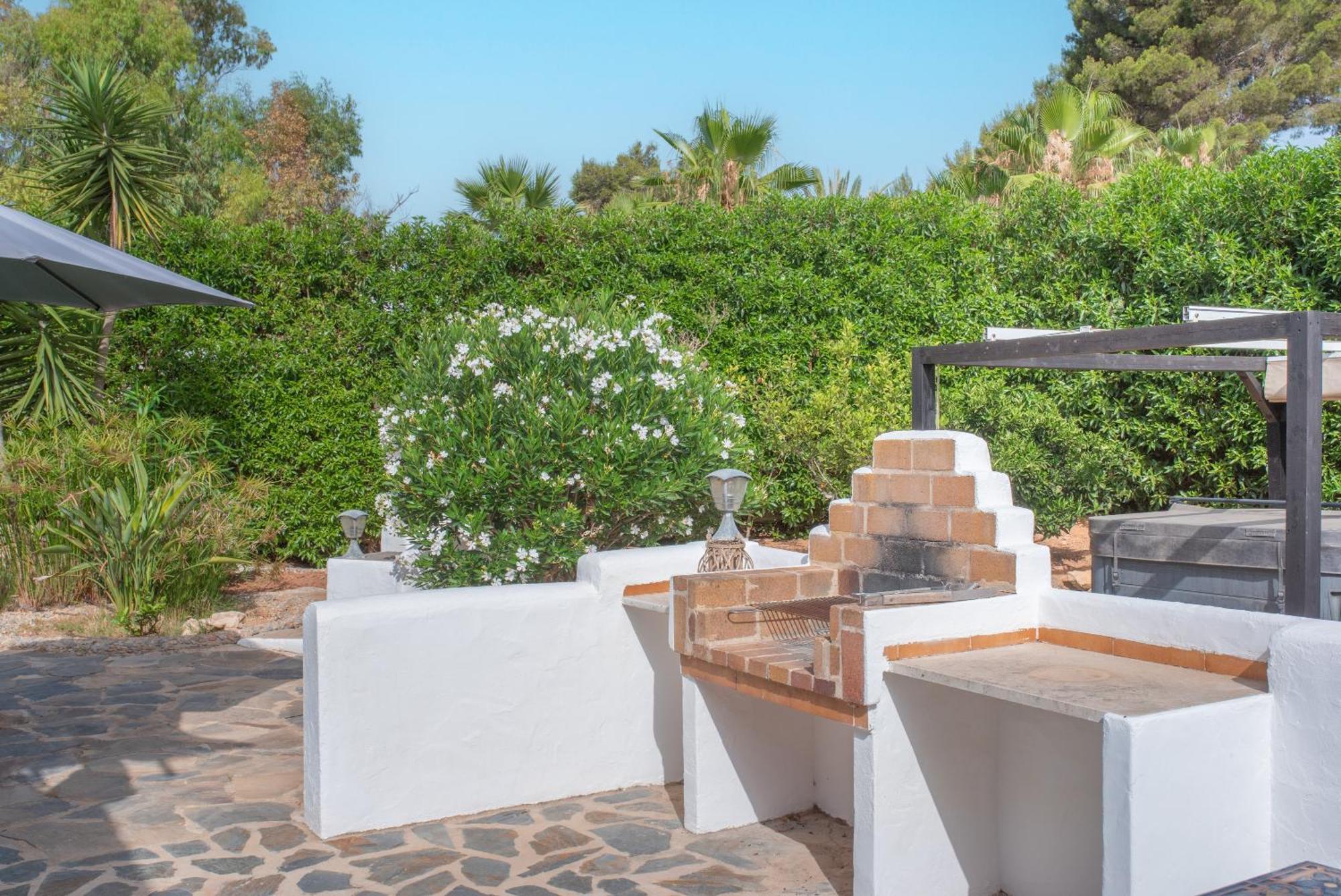 Chic Ibiza Nearby Olivera