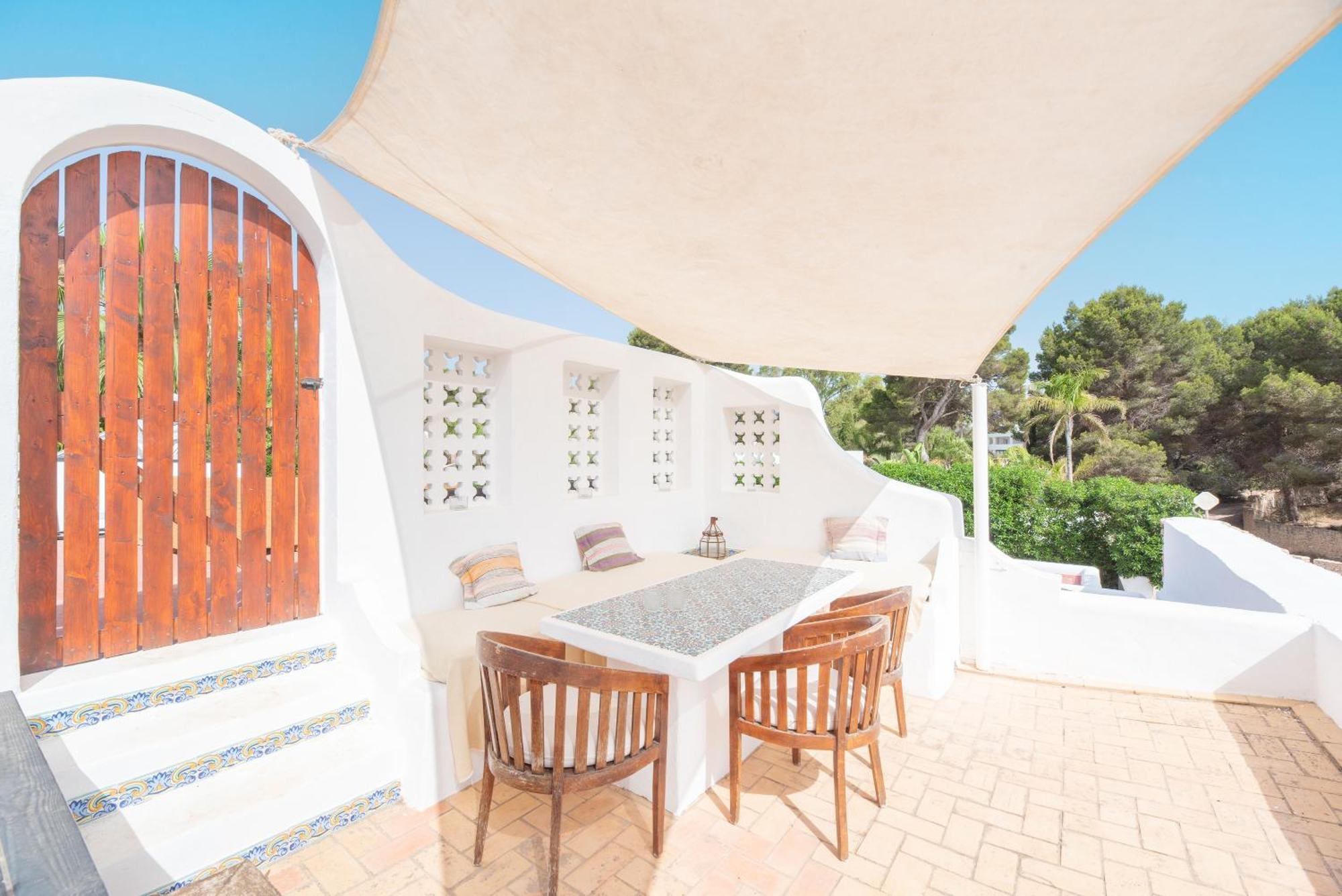 Chic Ibiza Nearby Olivera