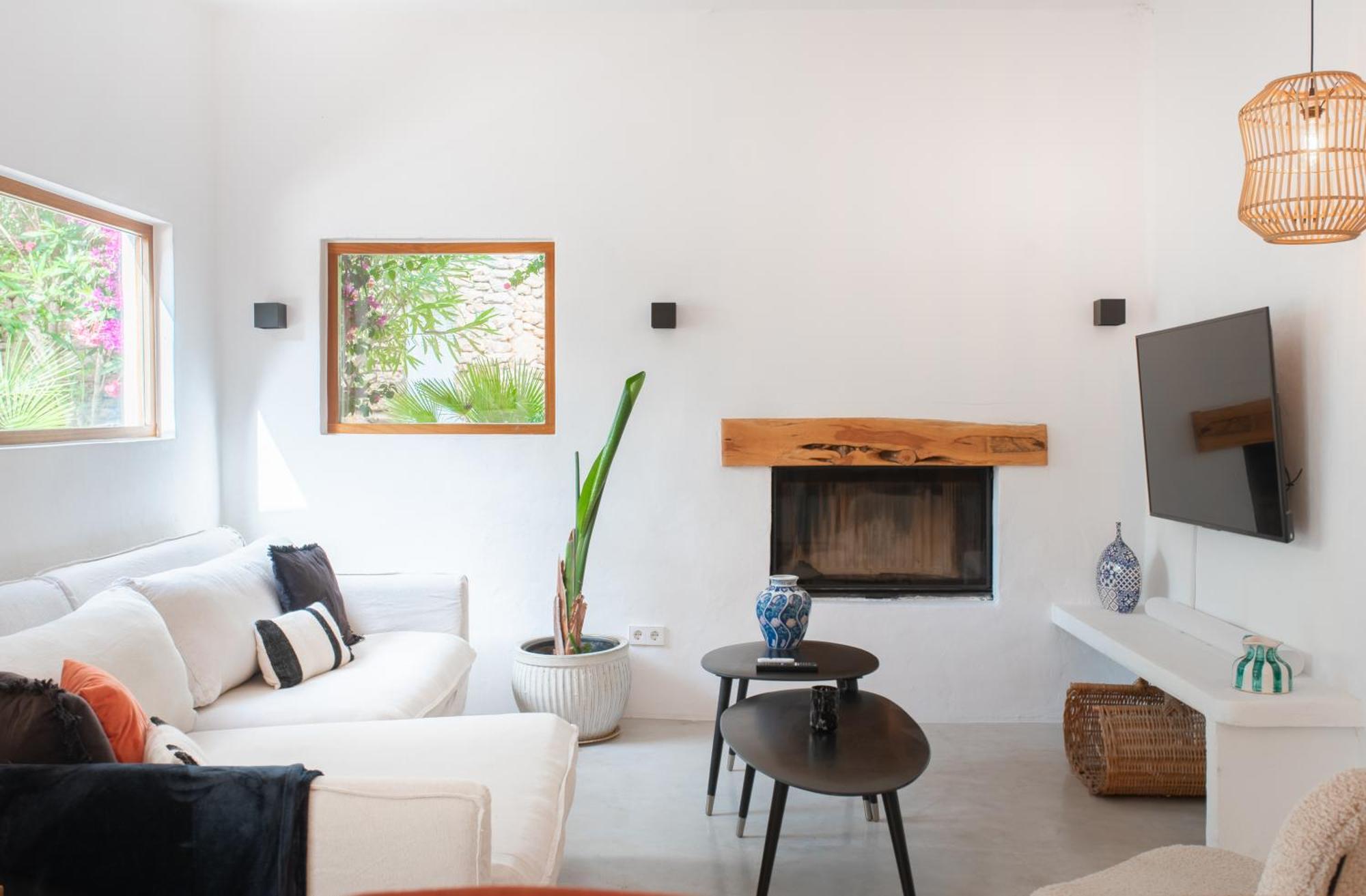 Chic Ibiza Nearby Olivera