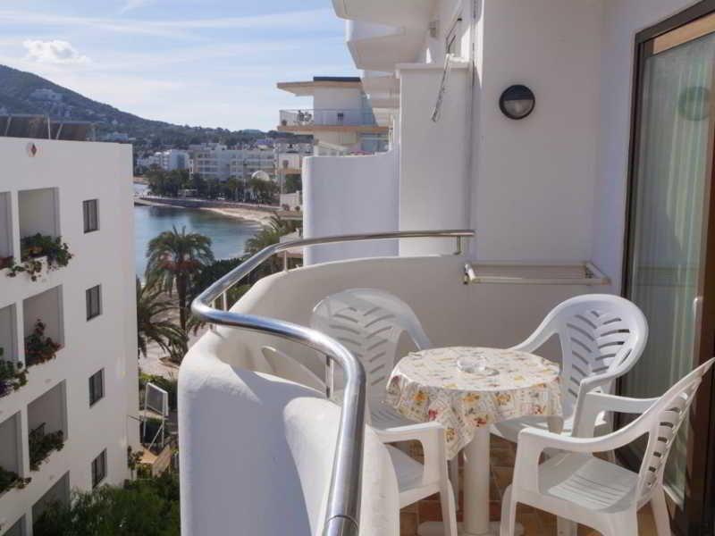 Bon Lloc Apartment