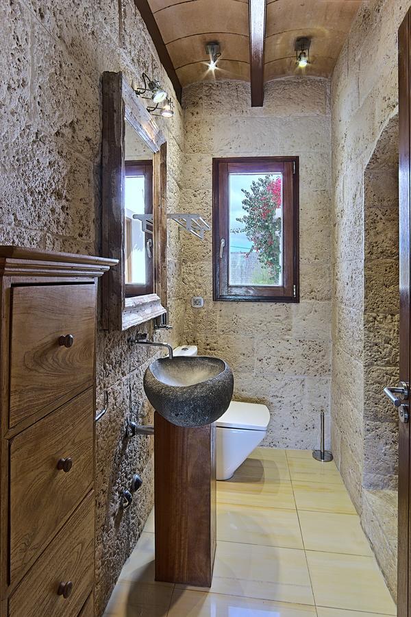 Cheis Ibiza Villa Santa Eulària des Riu