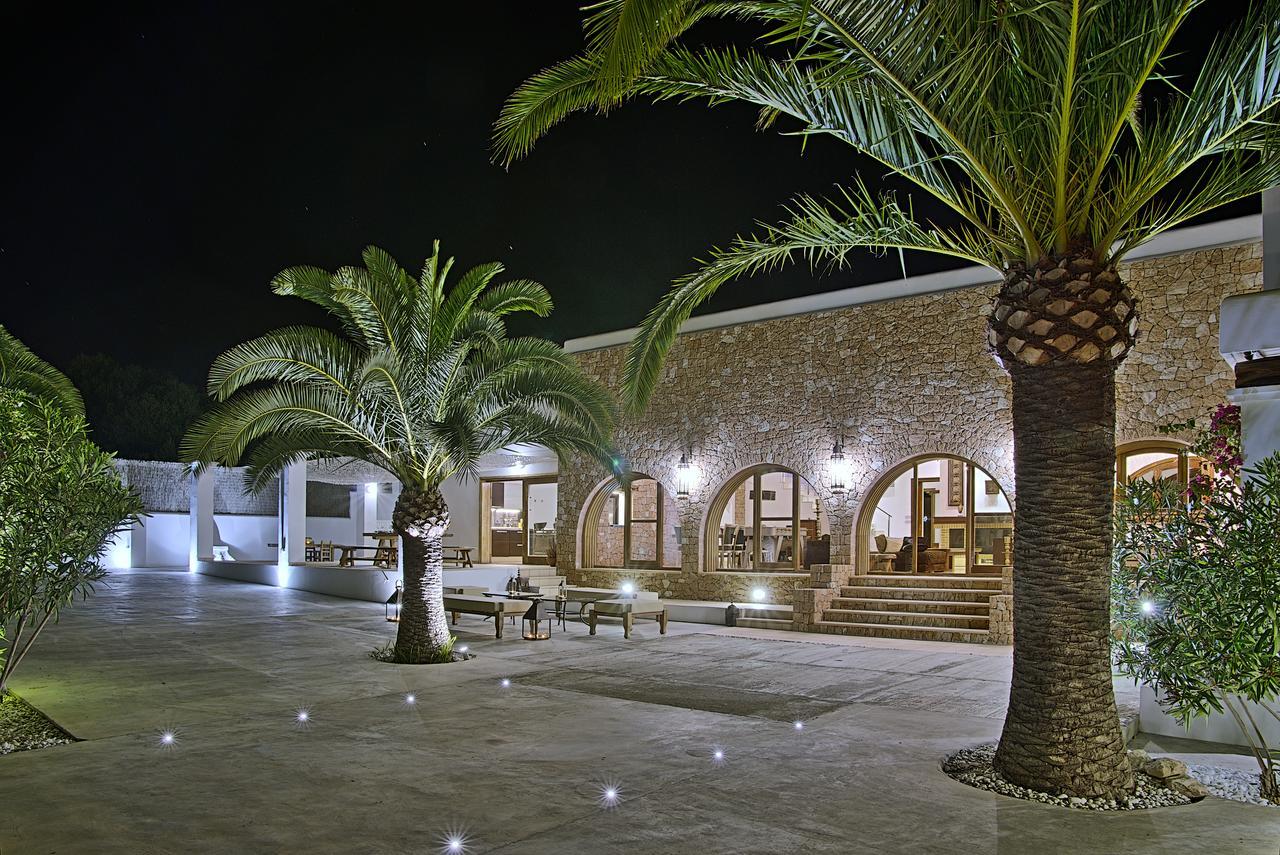Cheis Ibiza Villa Santa Eulària des Riu