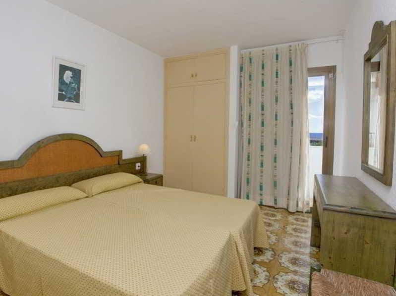Bon Lloc * Santa Eularia des Riu