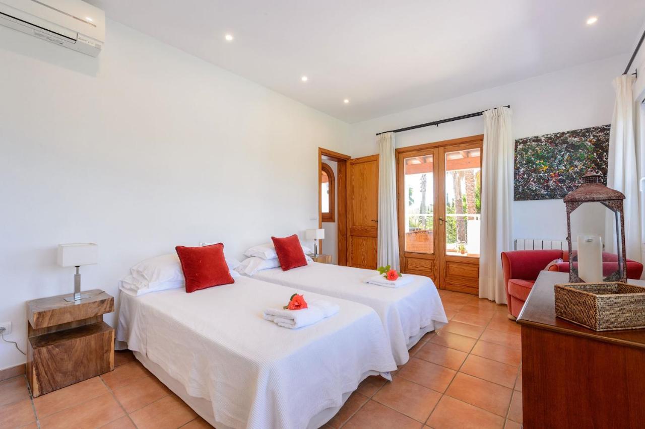 Carmen Morna Villa Santa Eularia des Riu