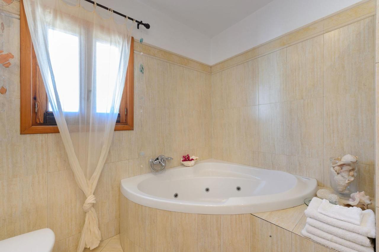 Carmen Morna Villa *