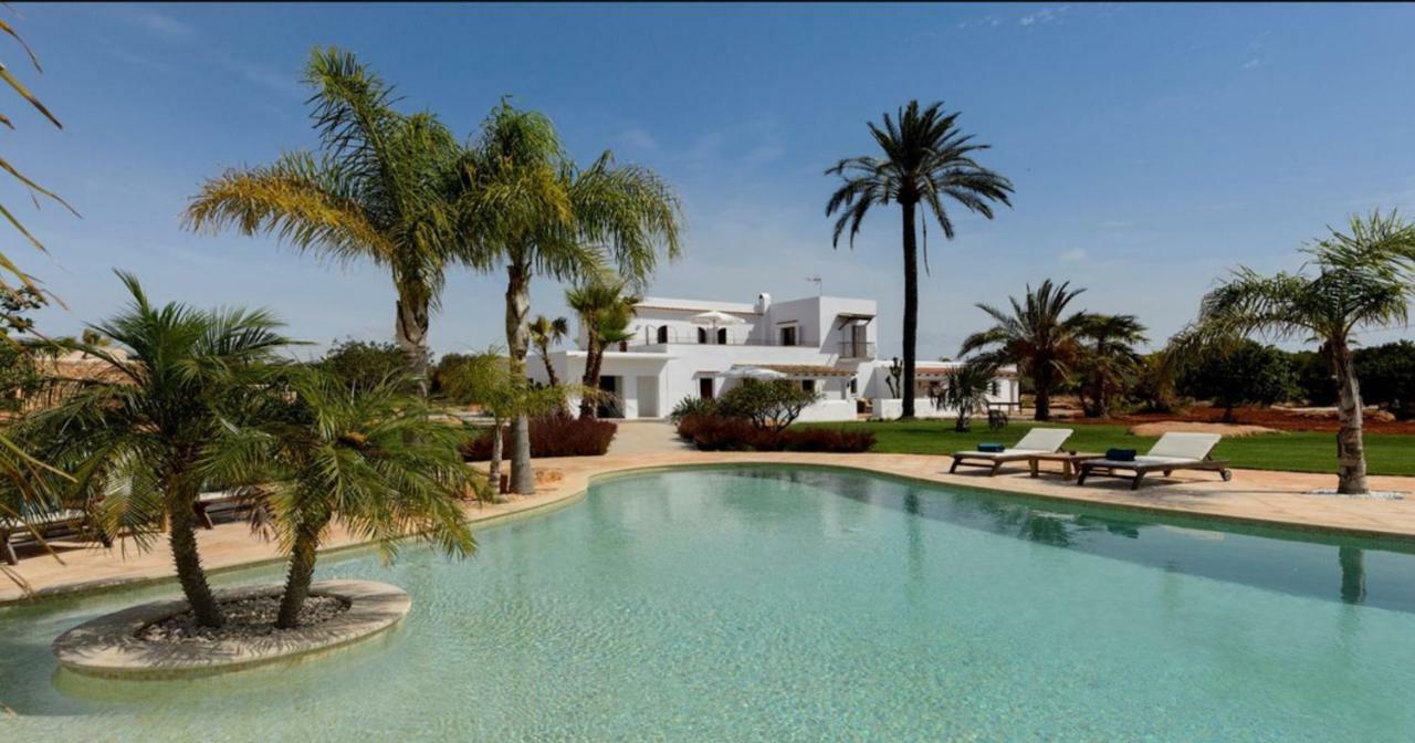 Cosmi * Santa Eularia des Riu