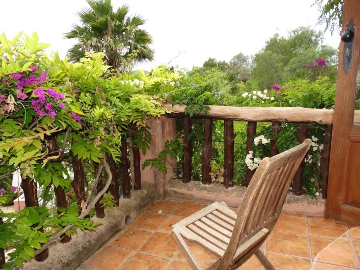 Eden Villa *