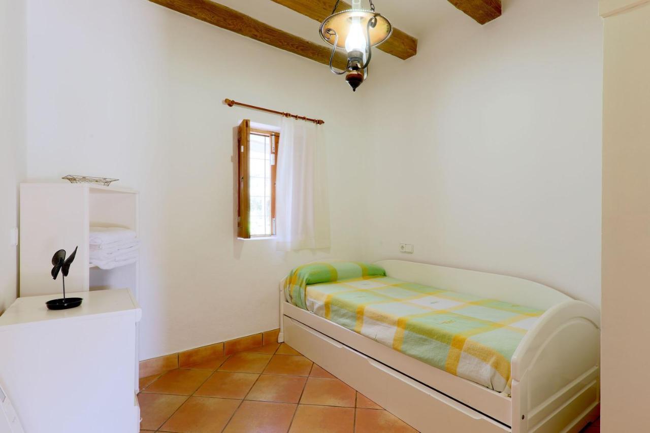 Caseres Villa Santa Eulalia del Río