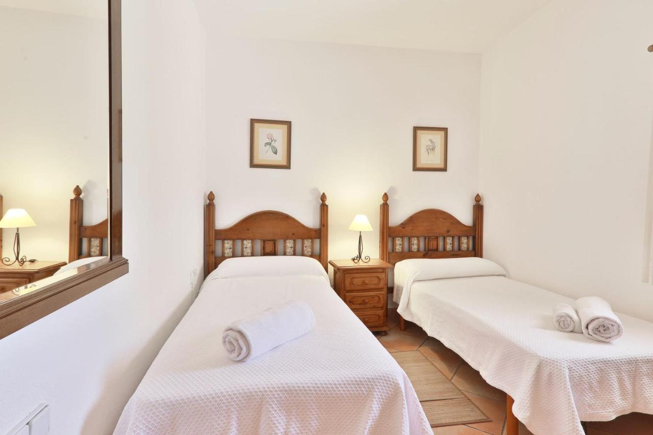 Villa Caseres *