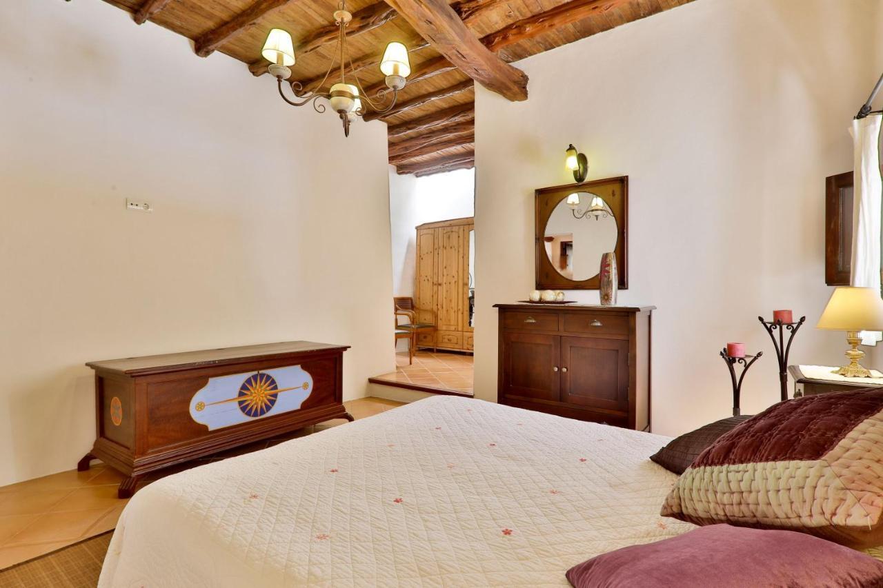 Villa Caseres *
