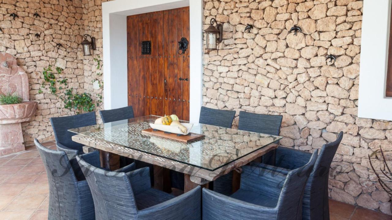 Sa Plana D'atzaro Santa Eularia des Riu