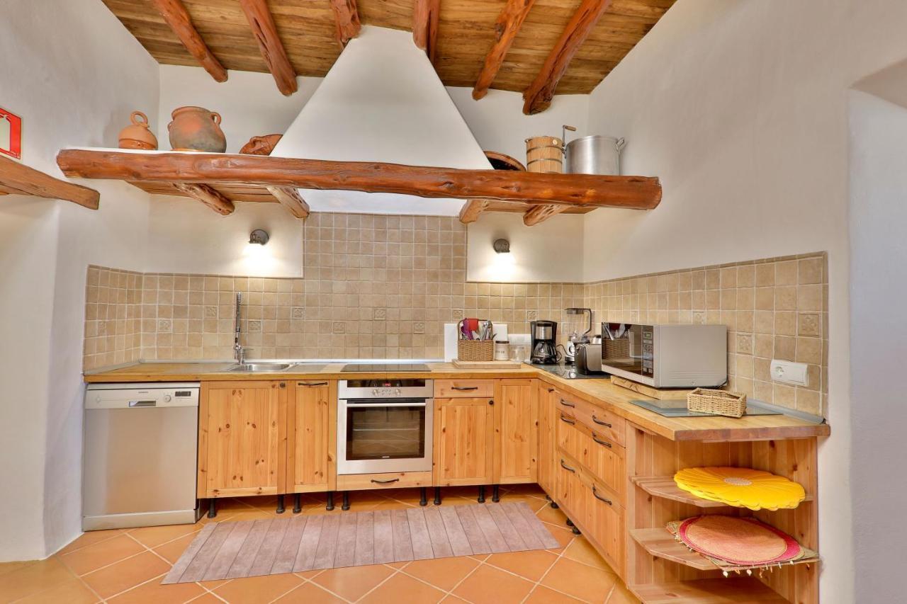 Caseres Villa *