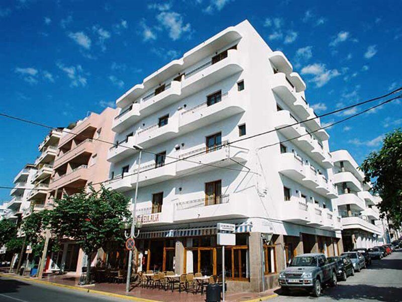Y Santa Eulalia 2* Santa Eularia des Riu