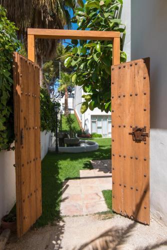 Acora Ibiza Aparthotel Santa Eularia des Riu