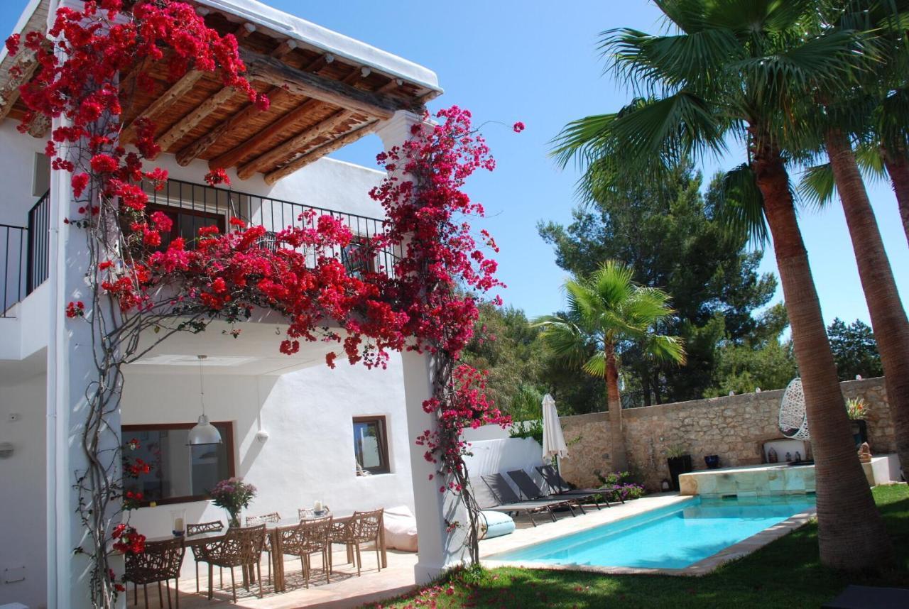 Rent This Luxury With Private Pool, Ibiza 1059 Villa Santa Eulalia del Río