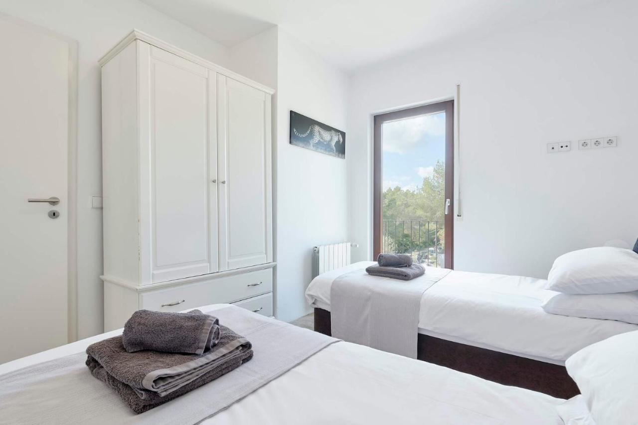 Rent This Luxury With Private Pool, Ibiza 1059 Villa Santa Eulalia del Río