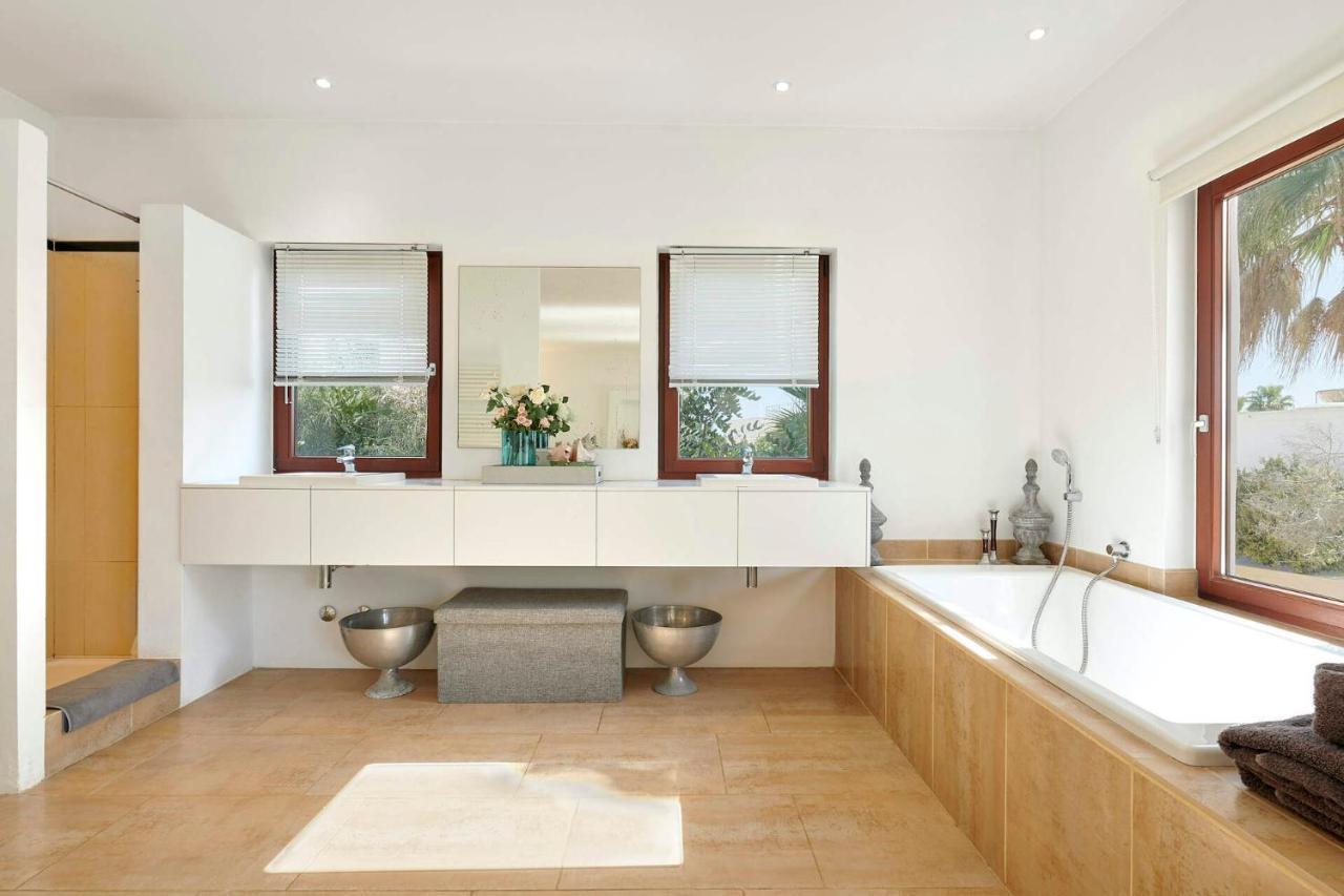 Rent This Luxury With Private Pool, Ibiza 1059 *