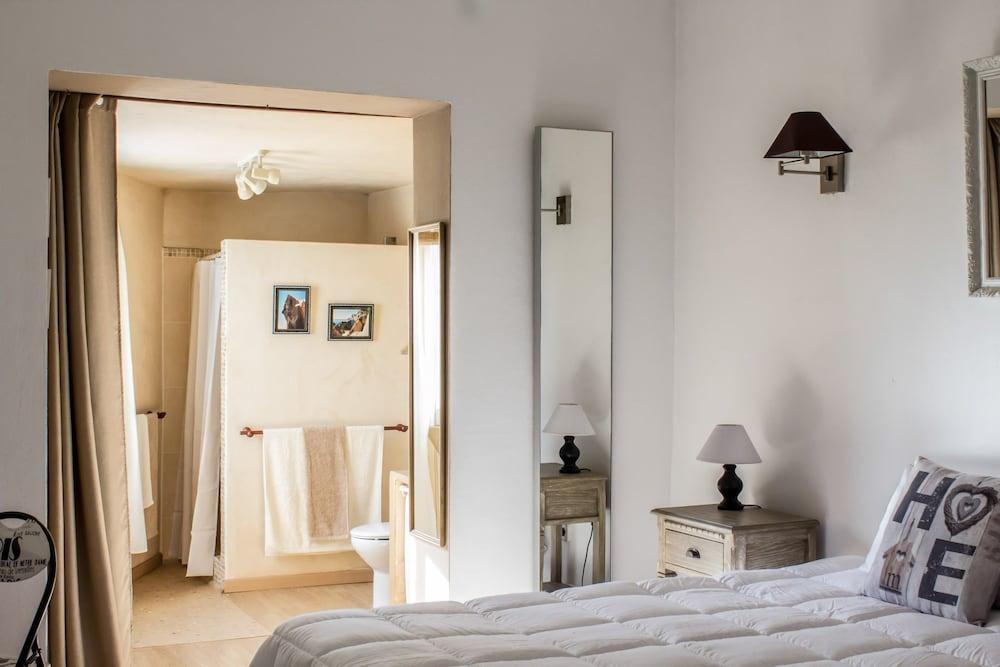 Veroch Villa *