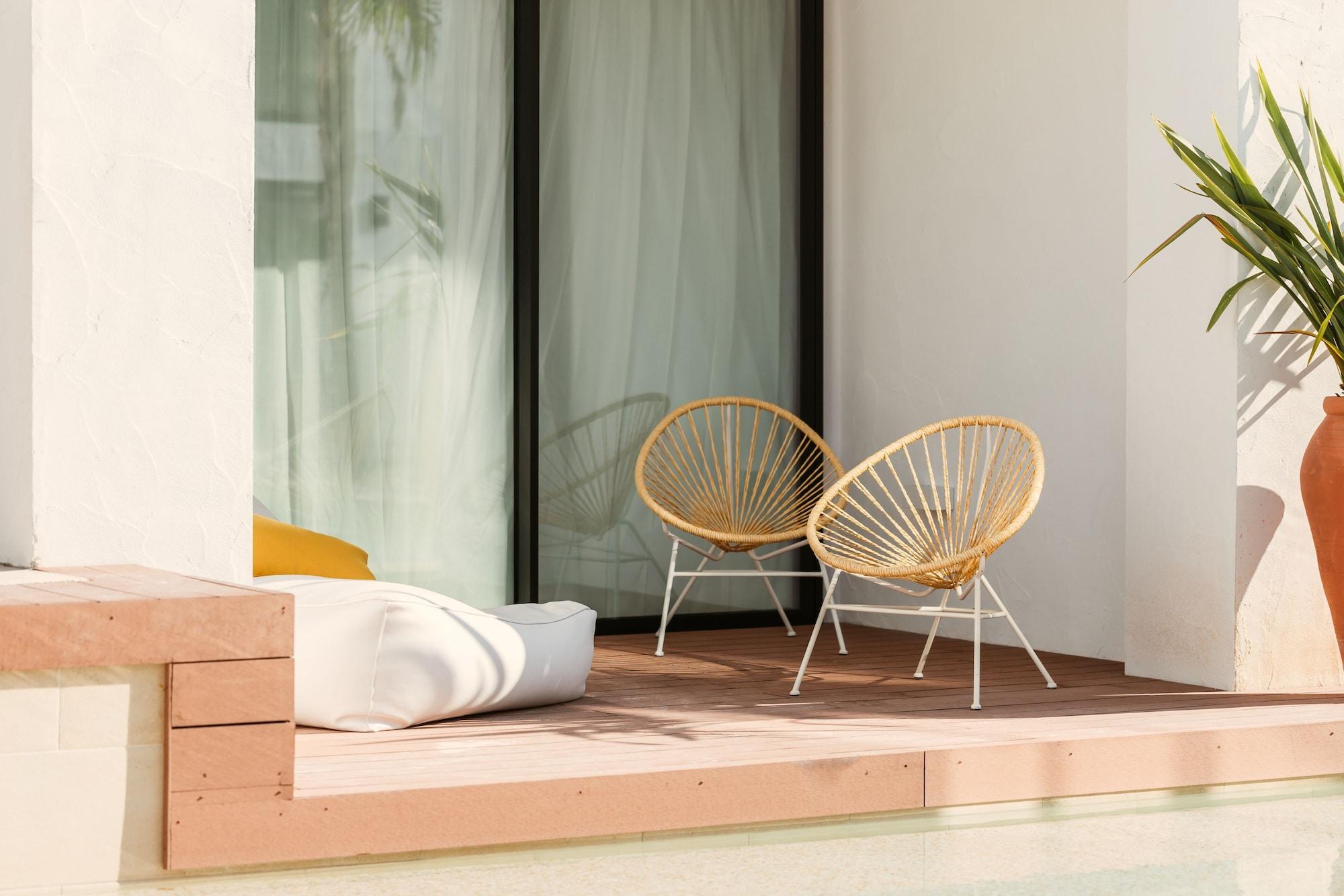 Del Sol Apartment *