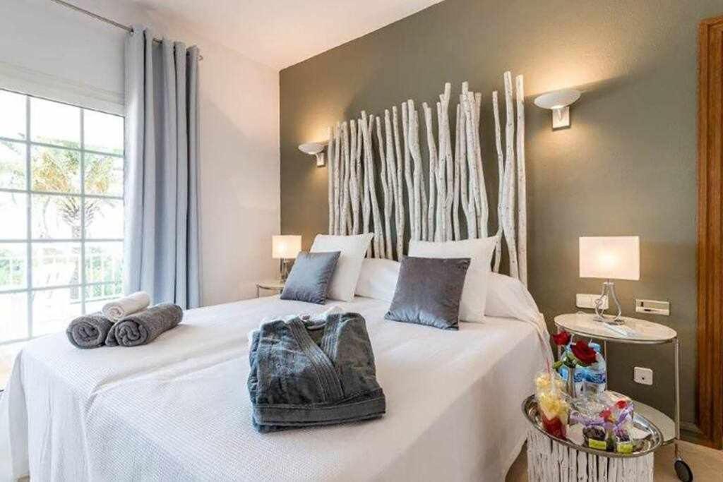 Villa Gorgeous Near Ibiza Centre Santa Eularia des Riu