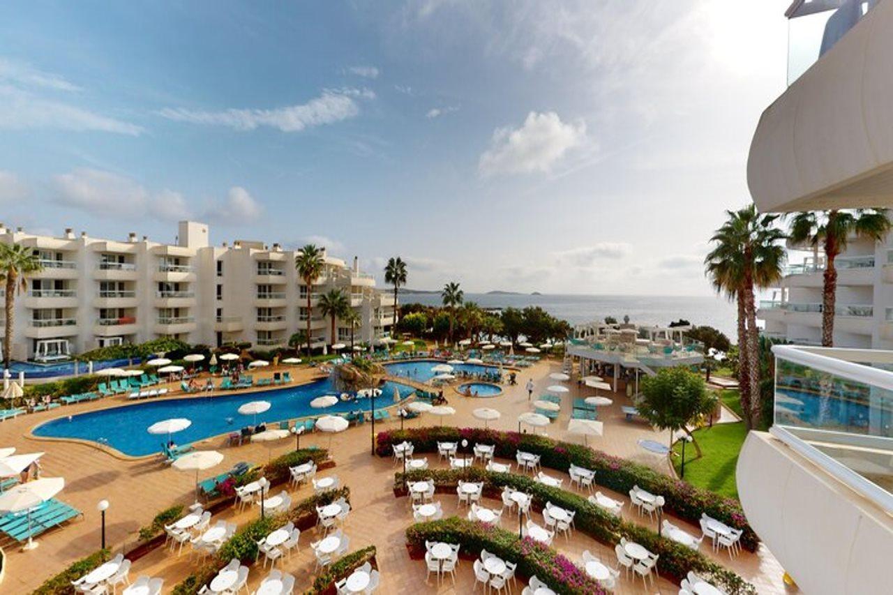 Tropic Garden Aparthotel Santa Eularia des Riu