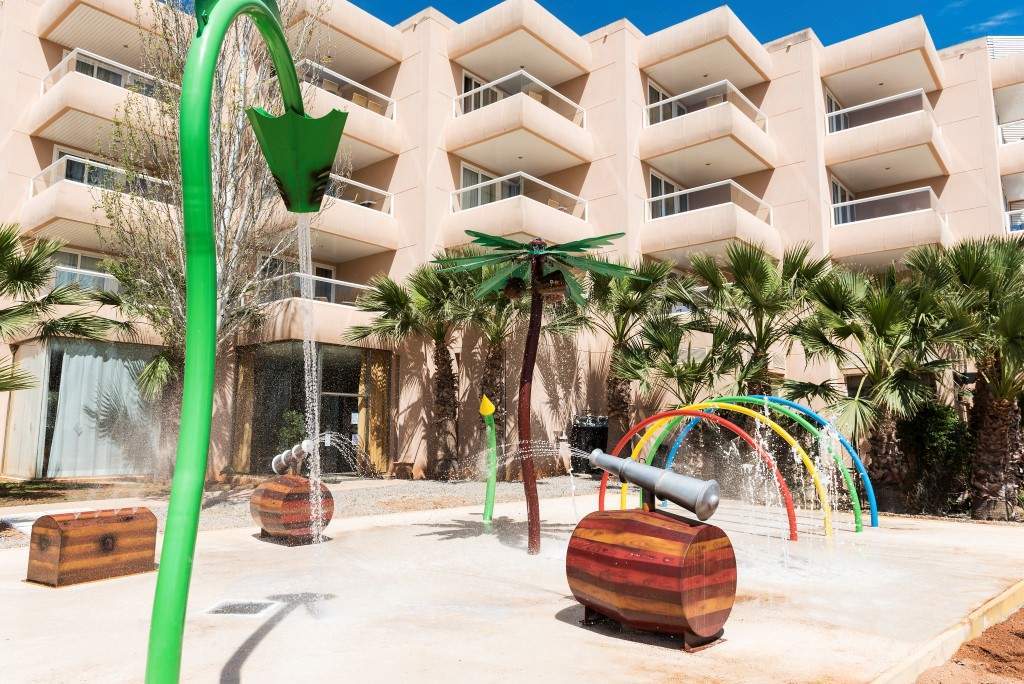 Tropic Garden Aparthotel 4*
