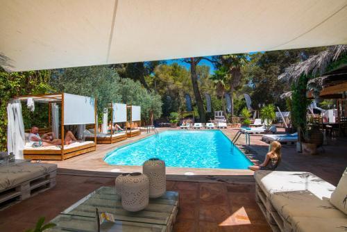 Acora Ibiza Apartahotel