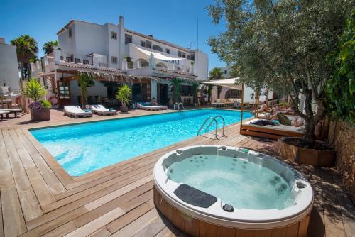 Apartahotel Acora Ibiza