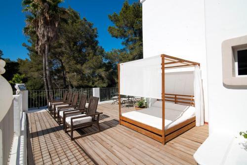Acora Ibiza Apartahotel