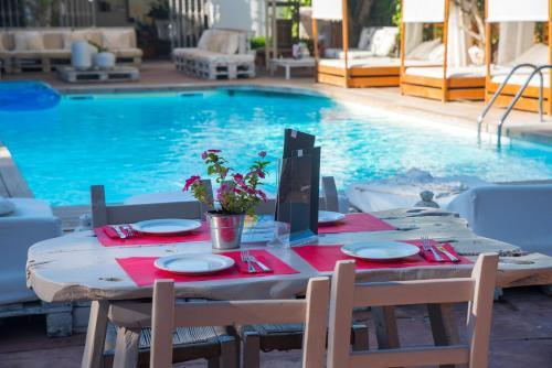 Acora Ibiza Apartahotel Santa Eulalia del Río